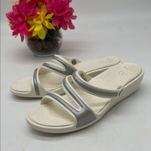 CROCS White and Gray Comfort Sandals Size 8 CR7959